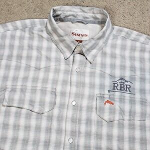 Simms Shirt Mens XL Gray Plaid Pearl Snap‎ Short Sleeve Fishing Vented Logo